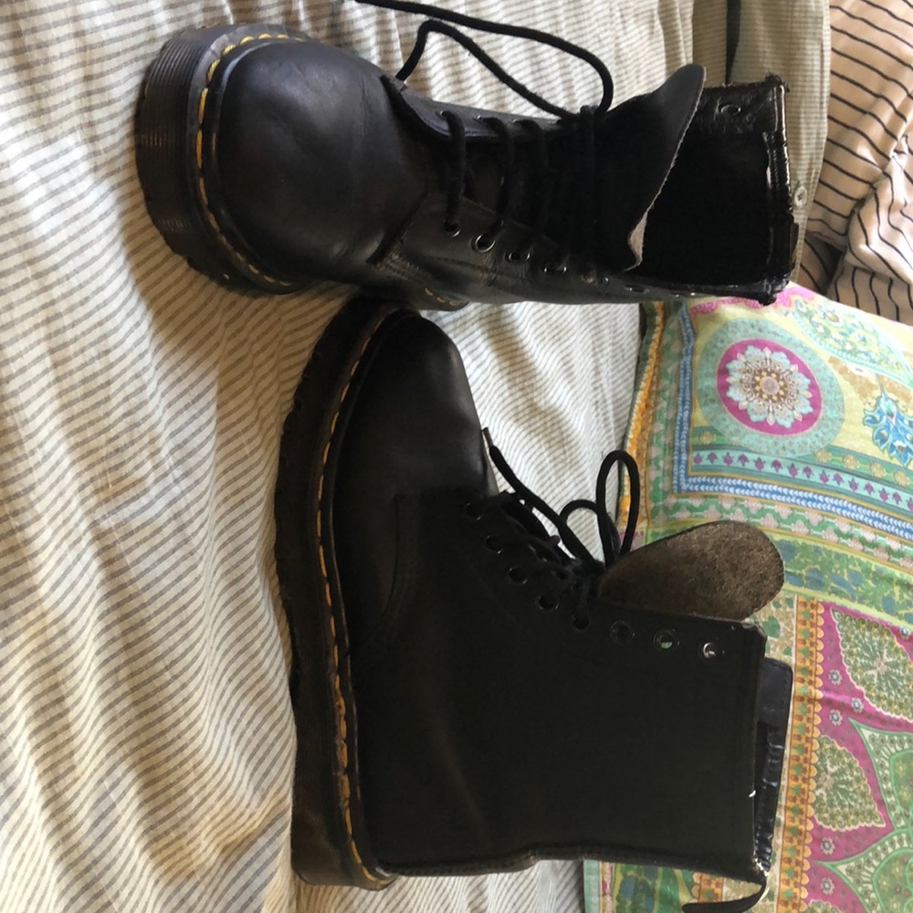 Doc dr Martin boots size 6